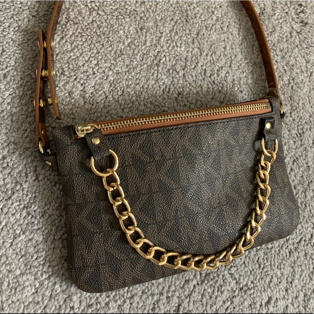Micheal Kors Fannie pack